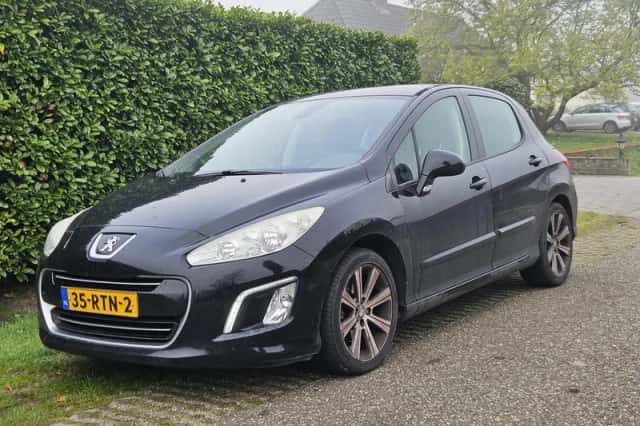 Peugeot 308 (2011) thumbnail 1
