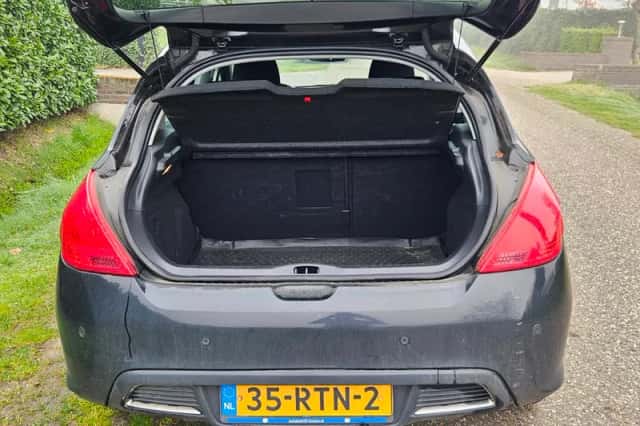 Peugeot 308 (2011) thumbnail 6