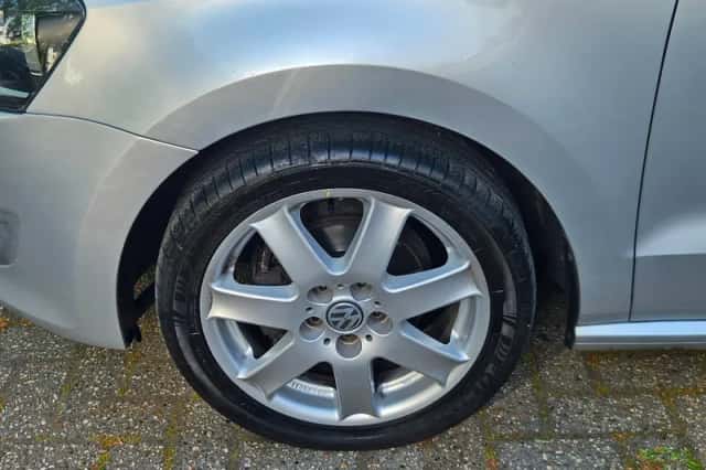 Volkswagen Polo (2011) thumbnail 3