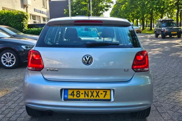 Volkswagen Polo (2011) thumbnail 5