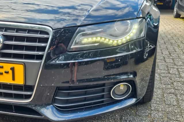 Audi A4 (2011) thumbnail 3