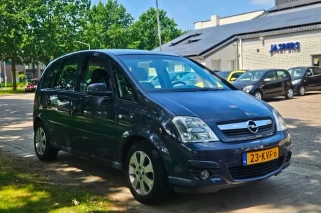 Opel Meriva (2007) thumbnail 3