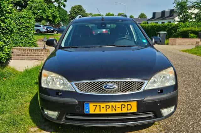 Ford Mondeo (2004) thumbnail 2