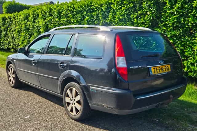 Ford Mondeo (2004) thumbnail 4