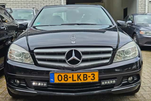 Mercedes-Benz C-Klasse (2009) thumbnail 2