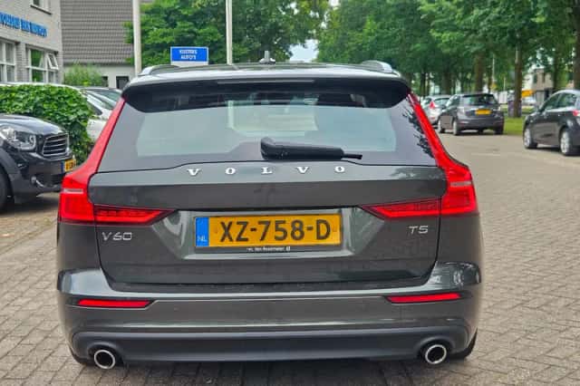 Volvo V60 (2019) thumbnail 6