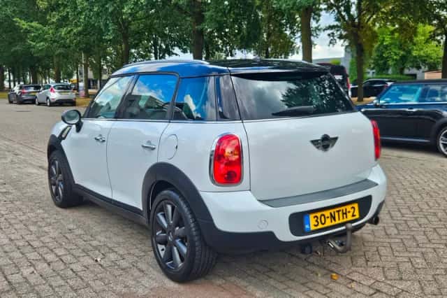 MINI Countryman (2010) thumbnail 5