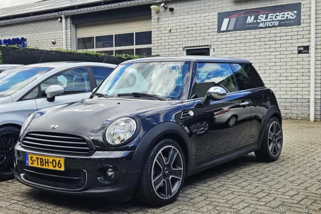 MINI One (2013) thumbnail 1