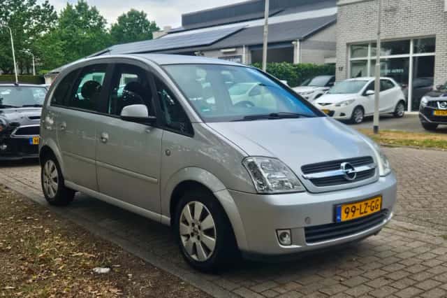 Opel Meriva (2003) thumbnail 3