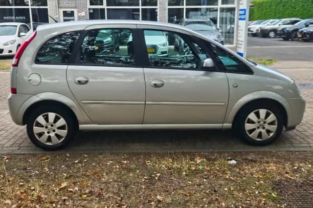 Opel Meriva (2003) thumbnail 4