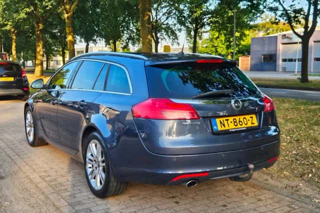 Opel Insignia (2010) thumbnail 5