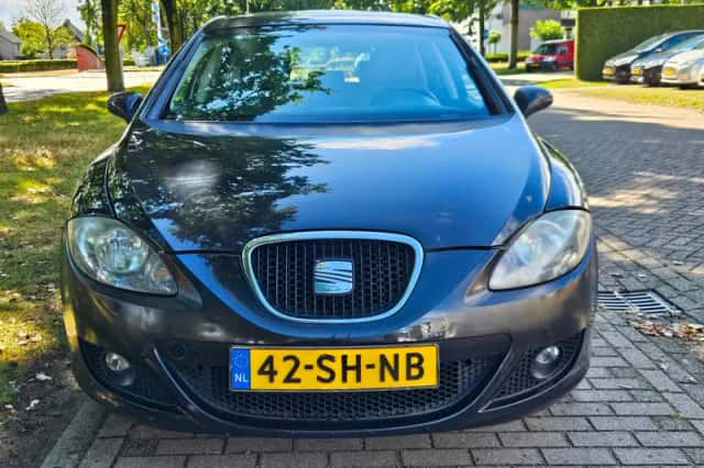 SEAT Leon (2006) thumbnail 2