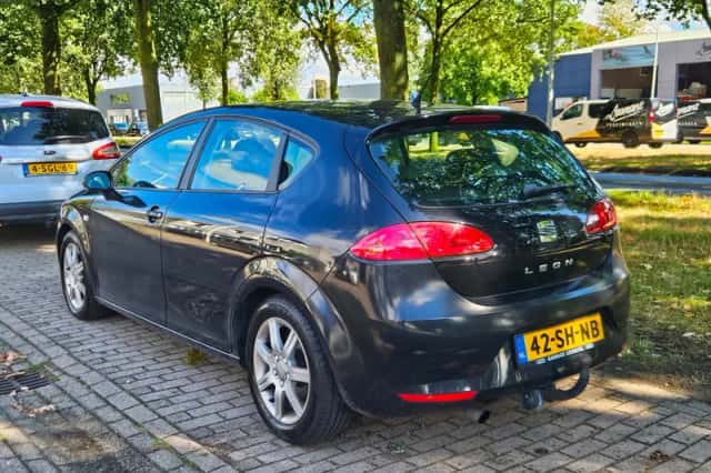 SEAT Leon (2006) thumbnail 6