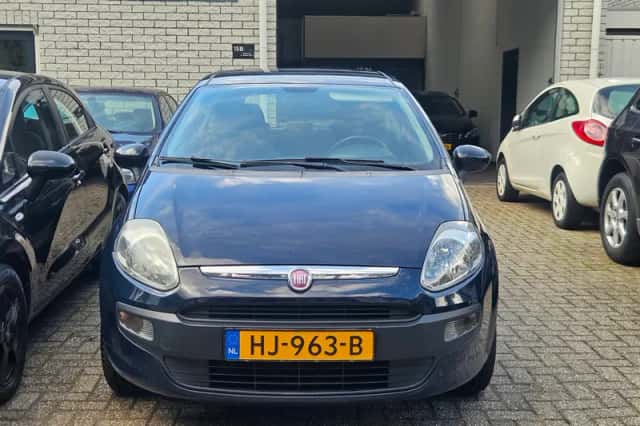 Fiat Punto Evo (2010) thumbnail 2