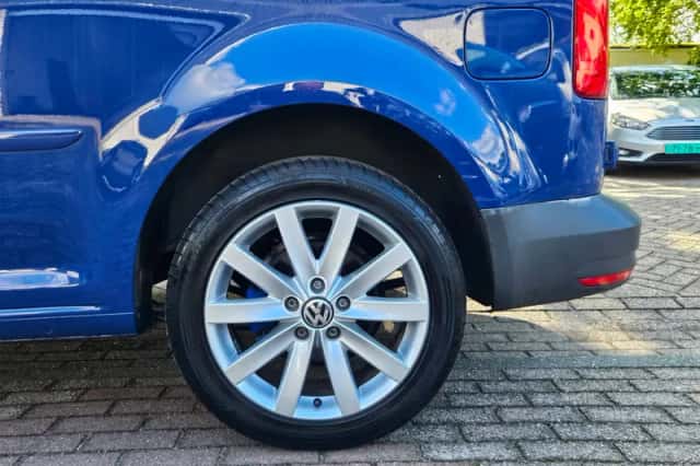 Volkswagen Caddy (2016) thumbnail 4