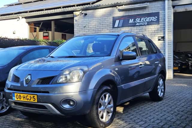 Renault Koleos (2008) thumbnail 1