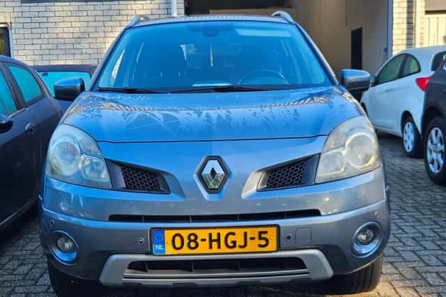 Renault Koleos (2008) thumbnail 2