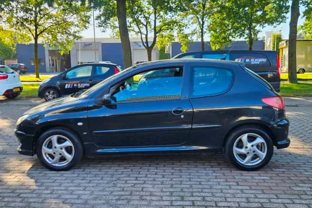 Peugeot 206 (2004) thumbnail 4