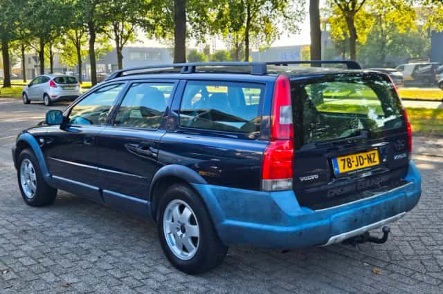Volvo V70 (2002) thumbnail 2