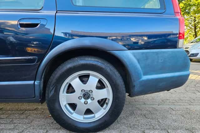Volvo V70 (2002) thumbnail 3