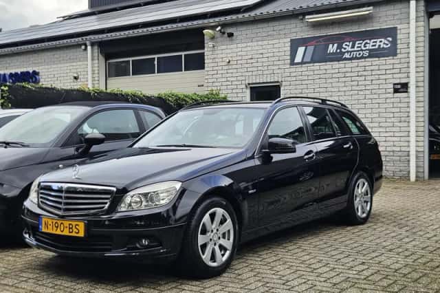 Mercedes-Benz C-Klasse (2010) thumbnail 1
