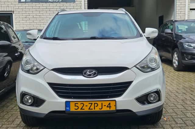 Hyundai ix35 (2013) thumbnail 2