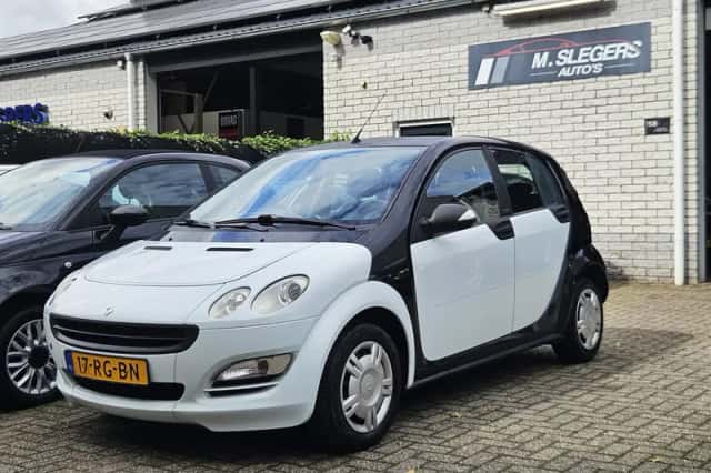 Smart ForFour (2005) thumbnail 1
