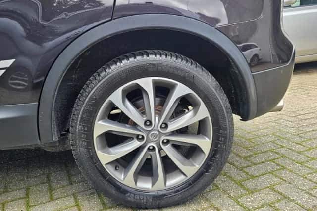 Nissan Qashqai (2012) thumbnail 6