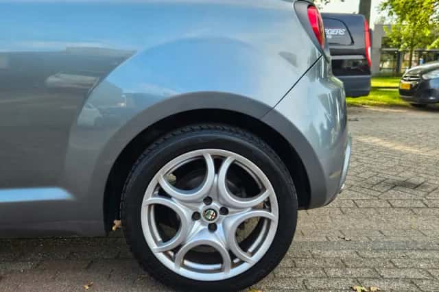 Alfa Romeo MiTo (2009) thumbnail 4