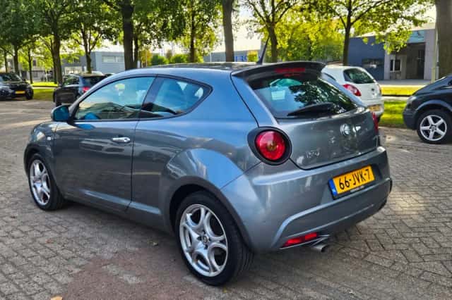 Alfa Romeo MiTo (2009) thumbnail 5