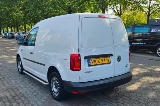 Volkswagen Caddy (2015) thumbnail 5