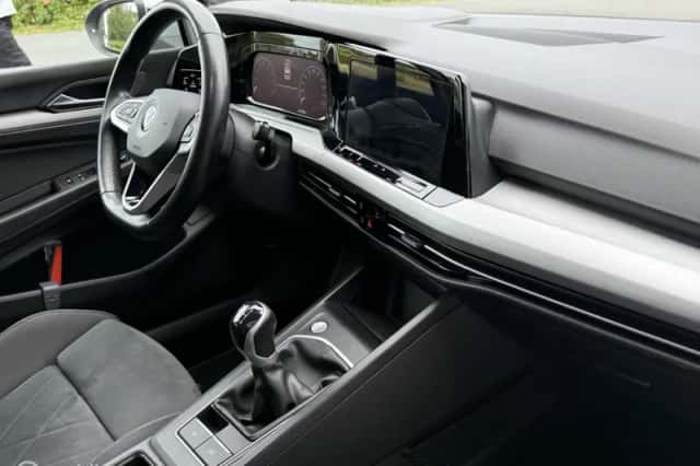 Volkswagen Golf (2021) thumbnail 5
