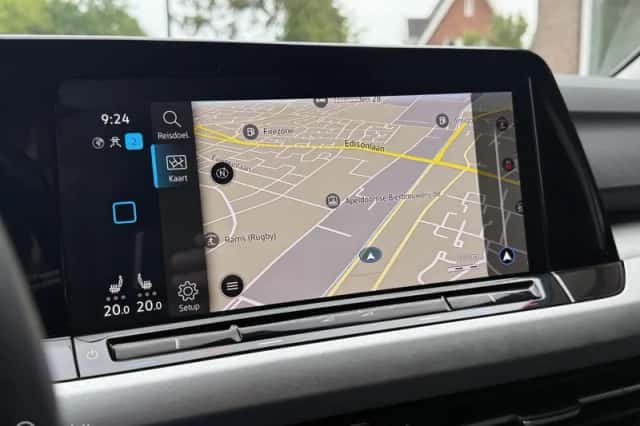 Volkswagen Golf (2021) thumbnail 6