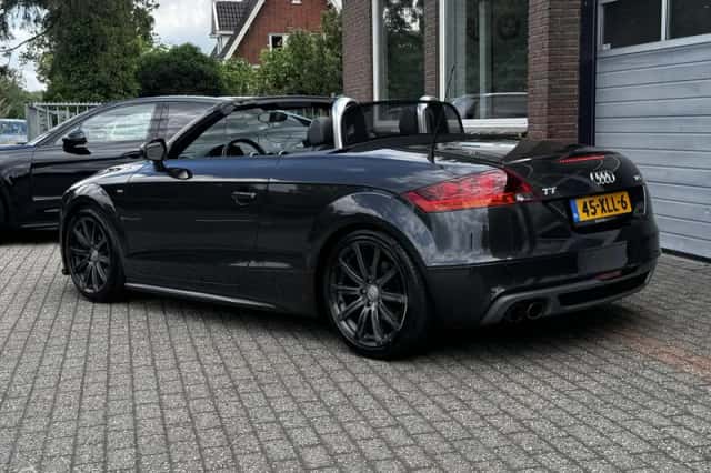 Audi TT (2013) thumbnail 3