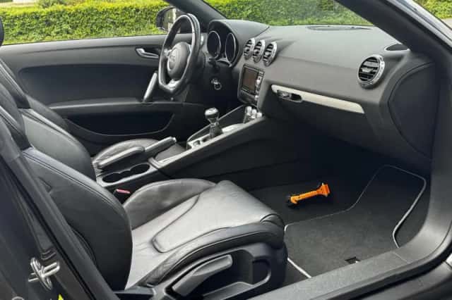 Audi TT (2013) thumbnail 4