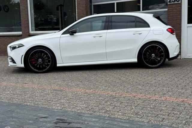 Mercedes-Benz A-Klasse (2018) thumbnail 2