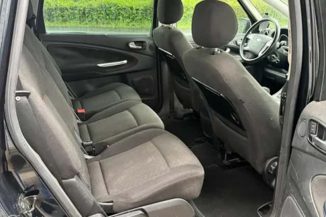 Ford S-Max (2010) thumbnail 6