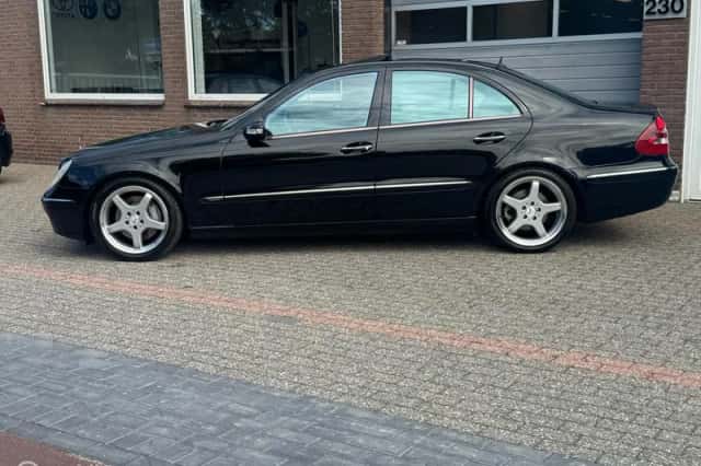 Mercedes-Benz E-Klasse (2002) thumbnail 2