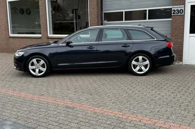 Audi A6 (2012) thumbnail 2