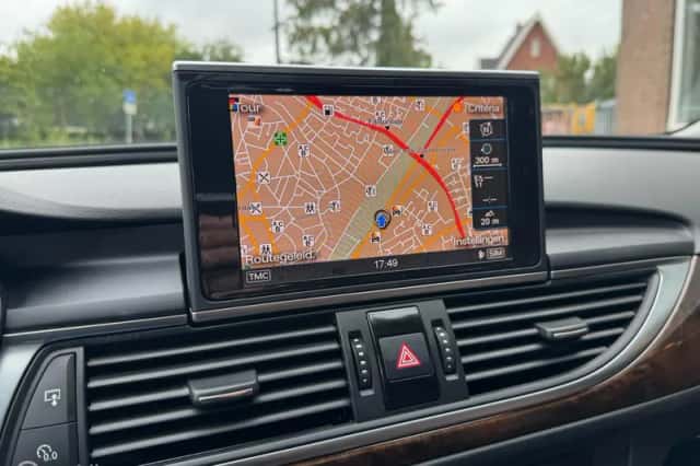 Audi A6 (2012) thumbnail 6