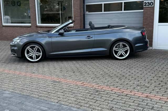 Audi A5 (2018) thumbnail 2