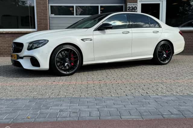 Mercedes-Benz E-Klasse (2019) thumbnail 1