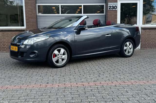 Renault Mégane (2012) thumbnail 1