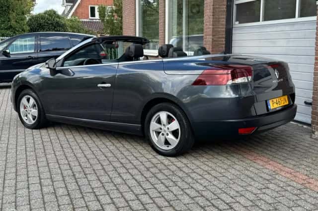 Renault Mégane (2012) thumbnail 5