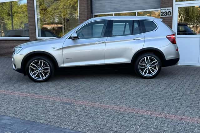 BMW X3 (2014) thumbnail 2