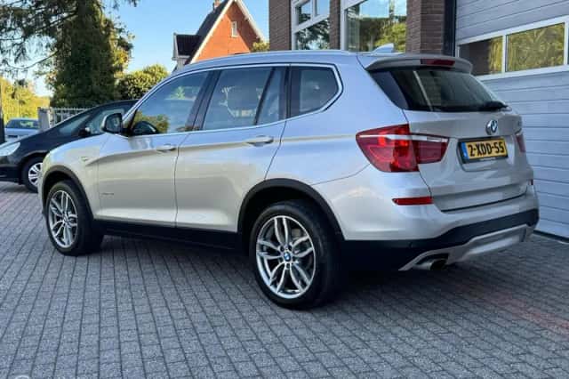BMW X3 (2014) thumbnail 3