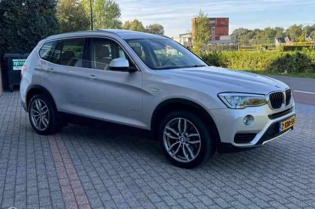 BMW X3 (2014) thumbnail 4