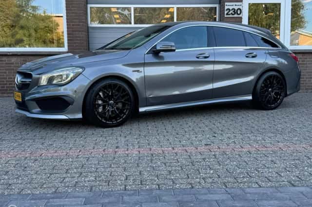 Mercedes-Benz CLA-Klasse (2015) thumbnail 1