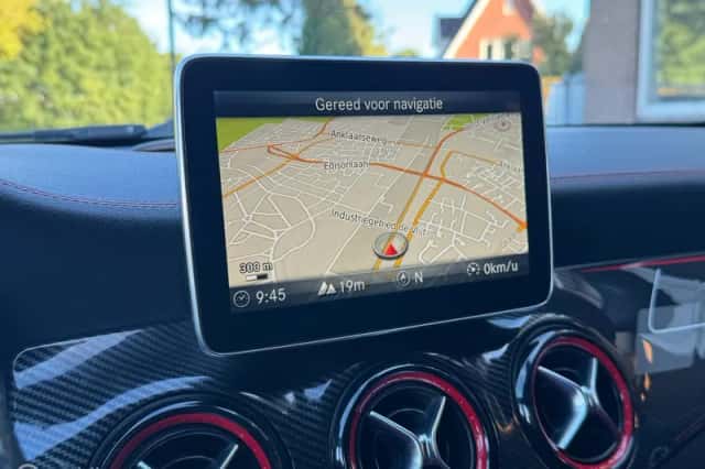 Mercedes-Benz CLA-Klasse (2015) thumbnail 6
