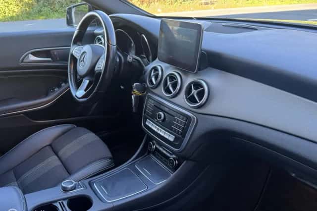 Mercedes-Benz CLA-Klasse (2017) thumbnail 4